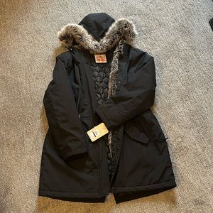 Levi’s Faux Fur Parka coat - NWT